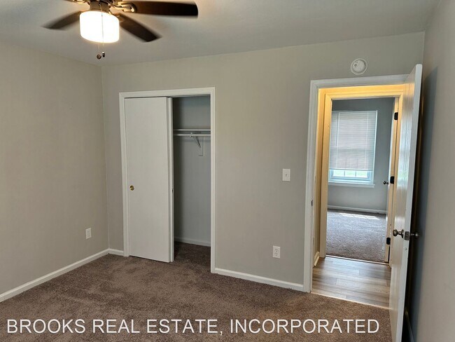 Building Photo - 2 br, 1.5 bath House - 6064-A Camellia Drive