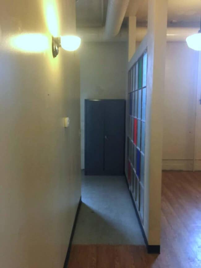 Building Photo - 1513 N Western Ave