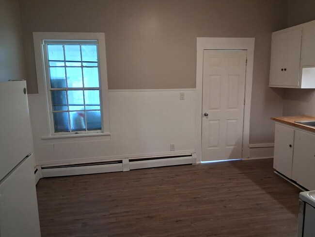Building Photo - 1424 NY-49