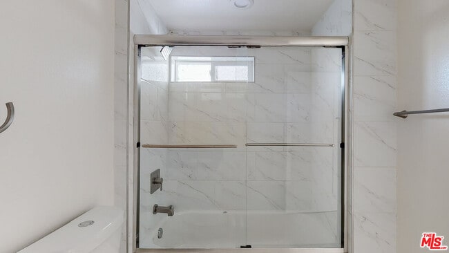 Building Photo - 236 Rosemont Ave