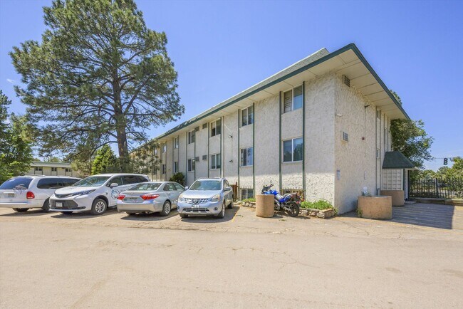 Building Photo - Renovated 1BR Condo | Community Clubhouse, Pool, Gym & Courts | $1,000