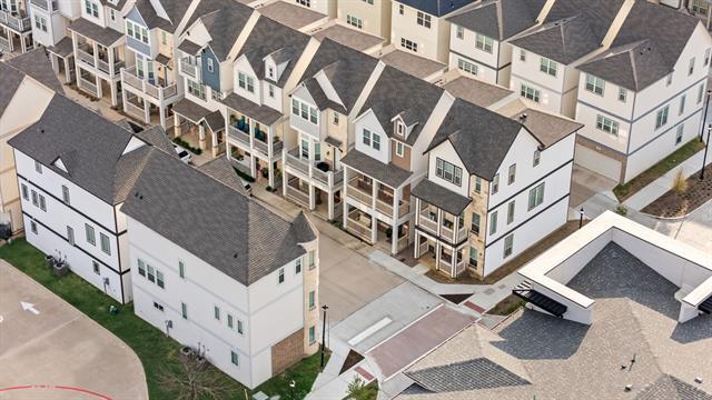 Building Photo - 203 S Village Way