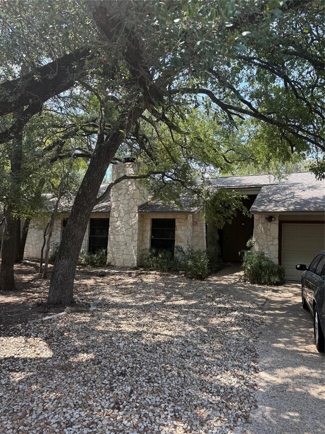 Building Photo - 8508 Mesa Dr