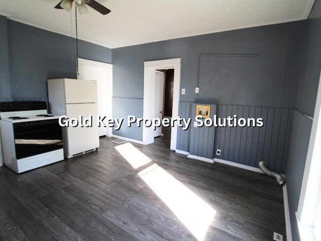 Building Photo - 2633 Main St