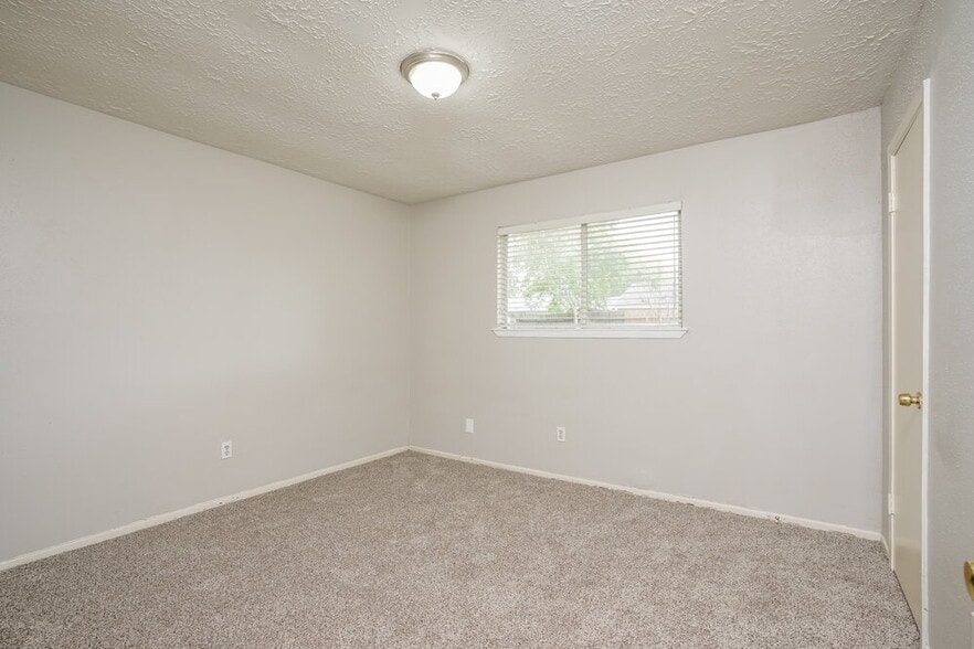 Building Photo - 14135 Barrone Dr