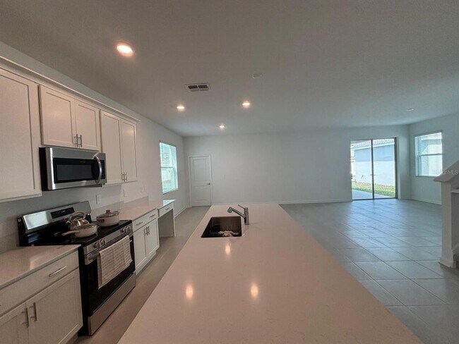 Building Photo - 6097 Meditation Dr