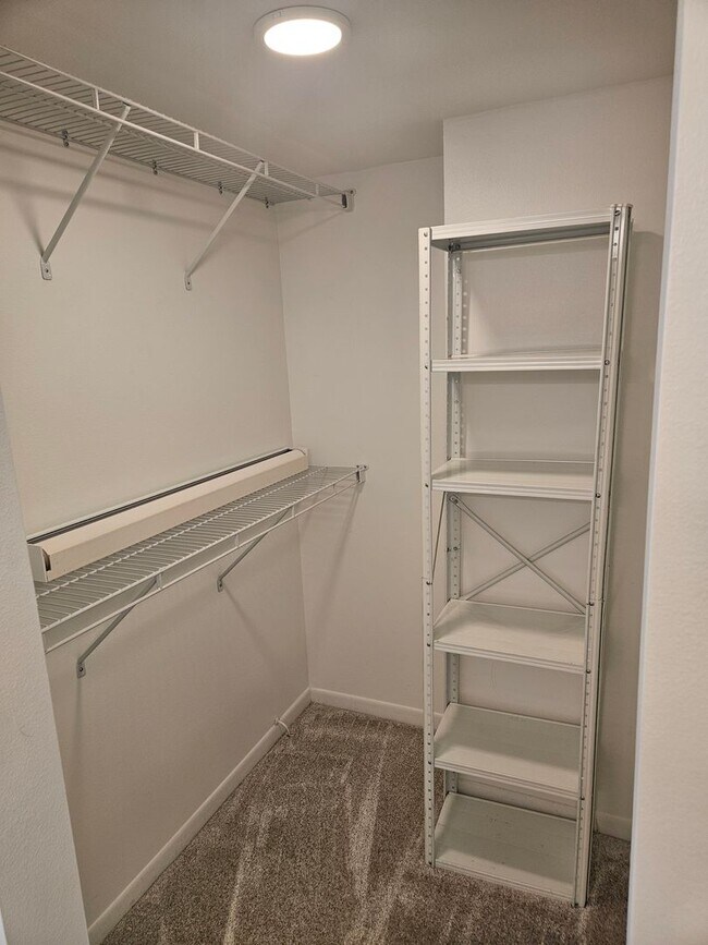 Building Photo - Move-In Special! Get November FREE When You Sign a 1-Year Lease!