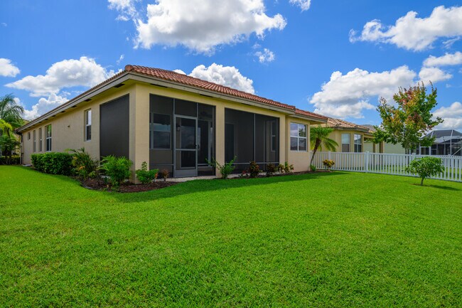 Building Photo - 11263 SW Barton Way