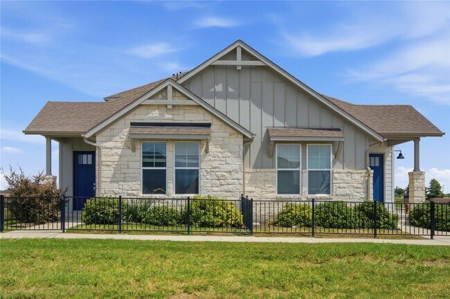 Building Photo - 135A Pinnacle Ln