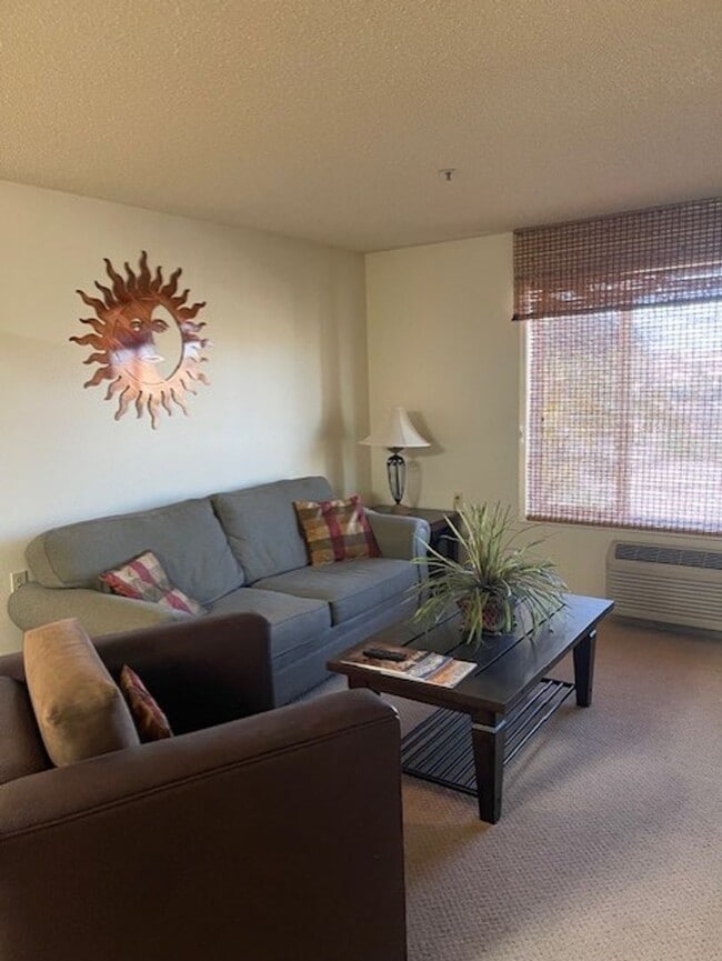 Building Photo - Highland Estates Resorts