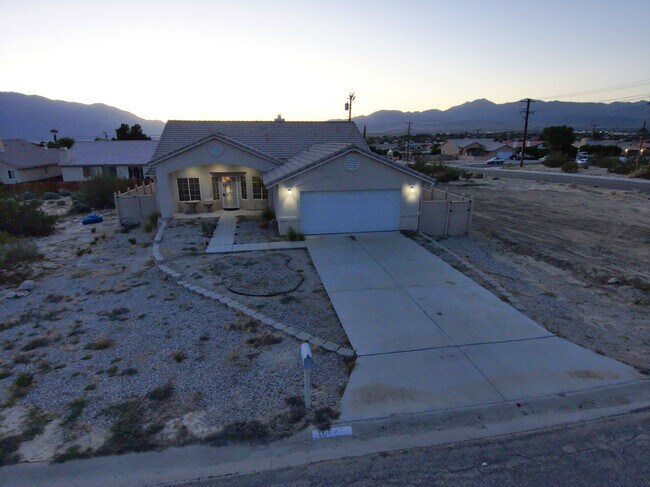 Building Photo - 16087 Bubbling Wells Rd