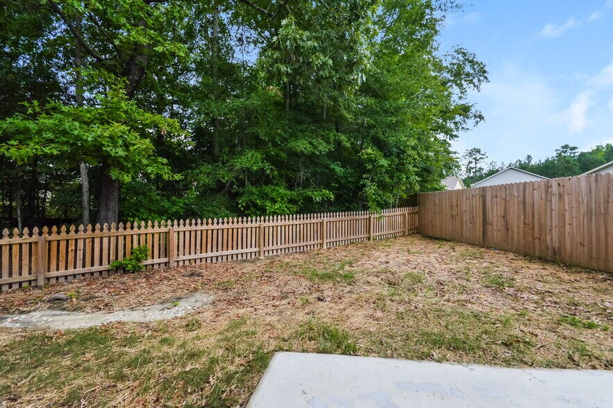 Building Photo - 255 Eagles Pkwy