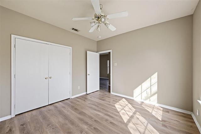 Building Photo - 5959-5961 Robinwood Ln