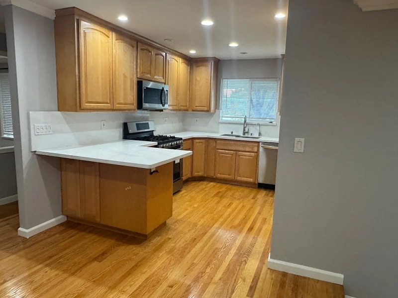 Building Photo - 5846 Pontiac Dr