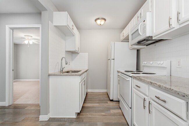 Building Photo - 4931 Junius St