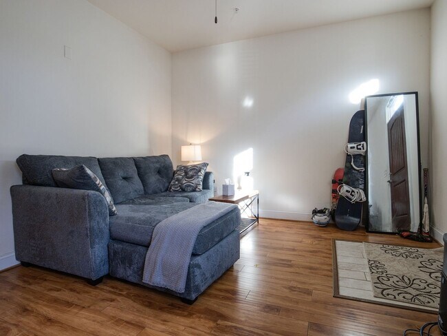 Building Photo - The Fountain Square Apartments