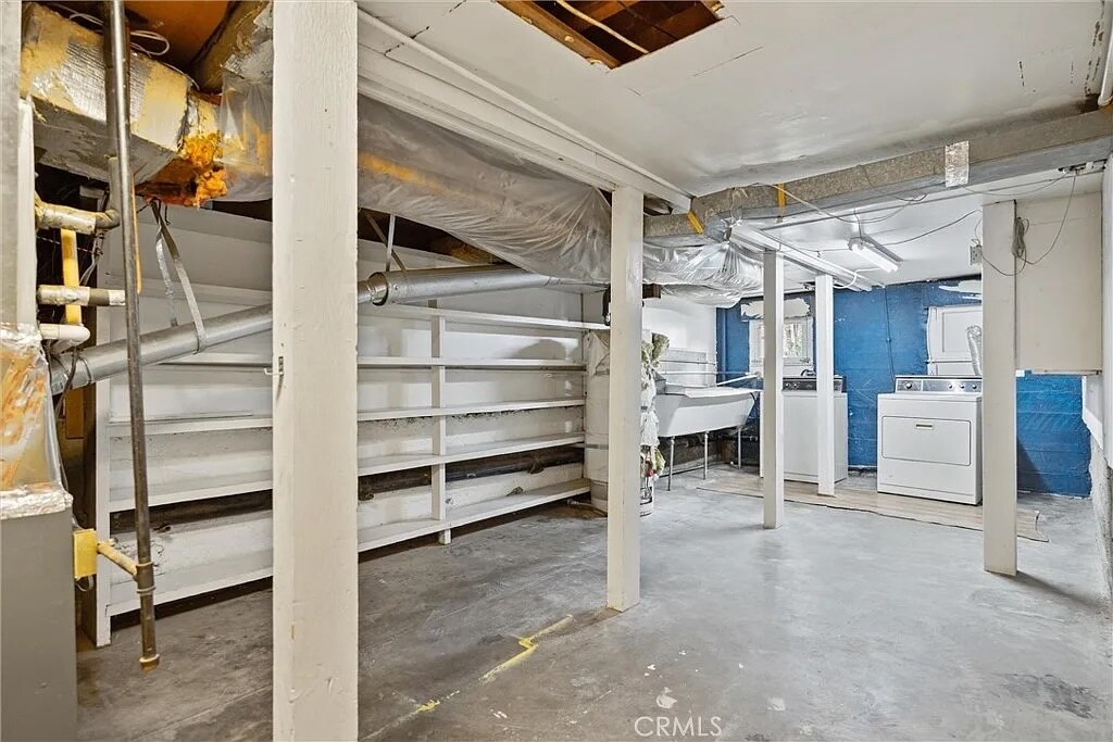 Building Photo - 403 Ash St