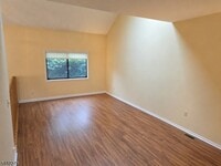 Building Photo - 41 Arbor Cir