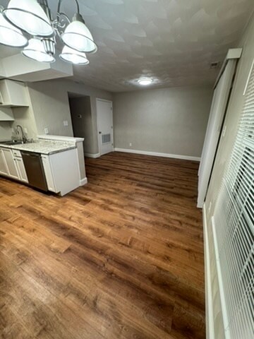 Building Photo - 1305 White Birch Ln