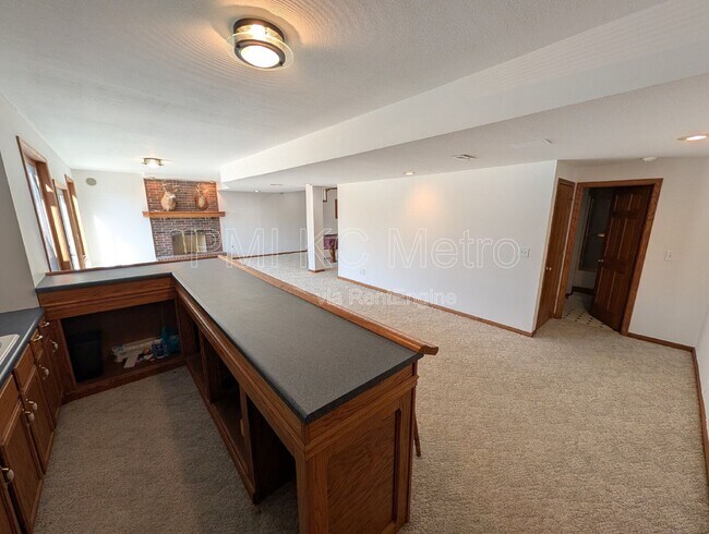 Building Photo - 3905 SW 14 St Ct