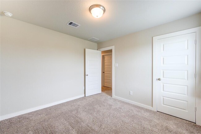 Building Photo - 6027 Jenna Wy