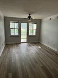 Building Photo - 9905 Baywinds Blvd