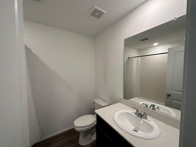 Building Photo - 5319 Braemar Wy