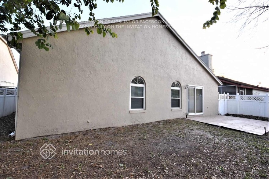 Building Photo - 1369 Tindaro Dr