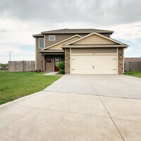 Building Photo - Italian Estates Property Management