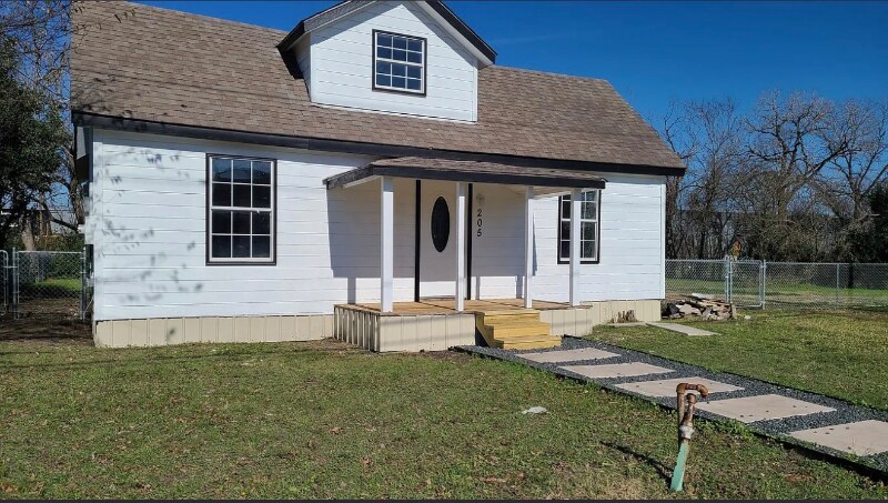 Primary Photo - 205 E M.L.K. Jr Blvd