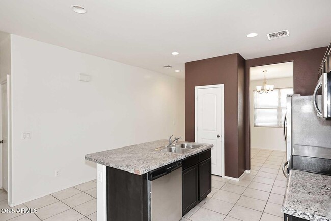 Building Photo - 29932 N Palo Verde Dr