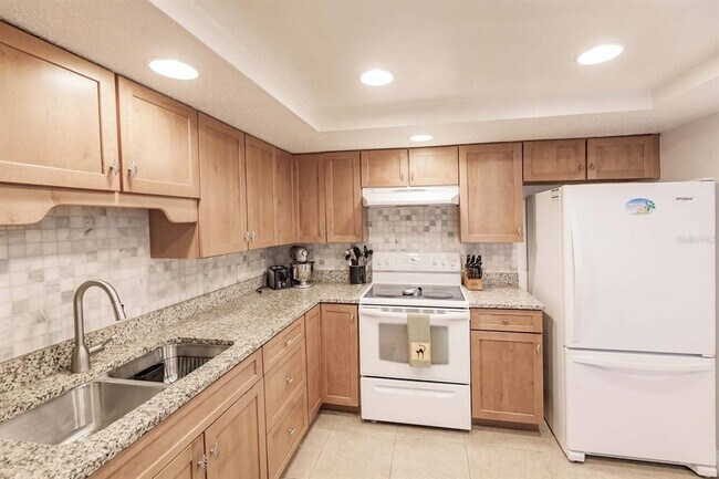 Building Photo - 1255 E Peppertree Dr