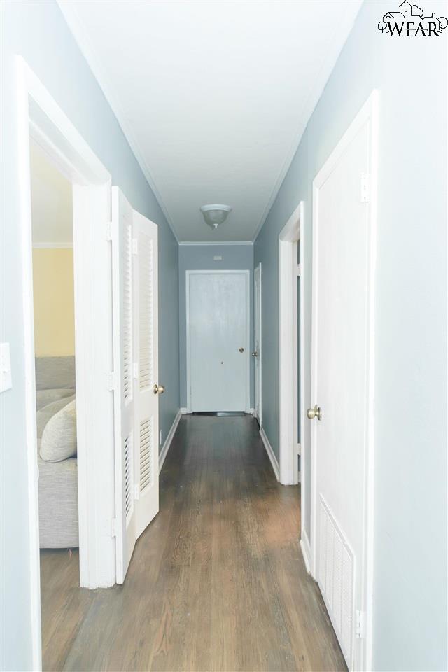 Building Photo - 2415 Ellingham