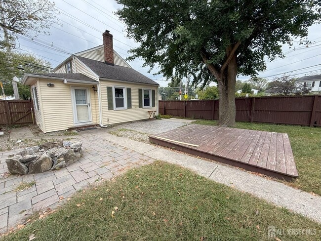 Building Photo - 861 Georges Rd