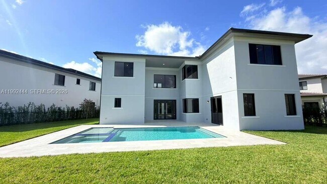 Building Photo - 19708 NE 14th Ave