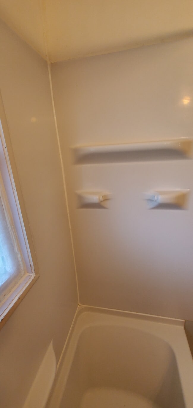 Building Photo - 1163 Higgins Ave