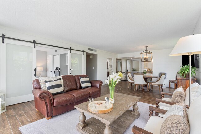 Building Photo - 1 Harbourside Dr