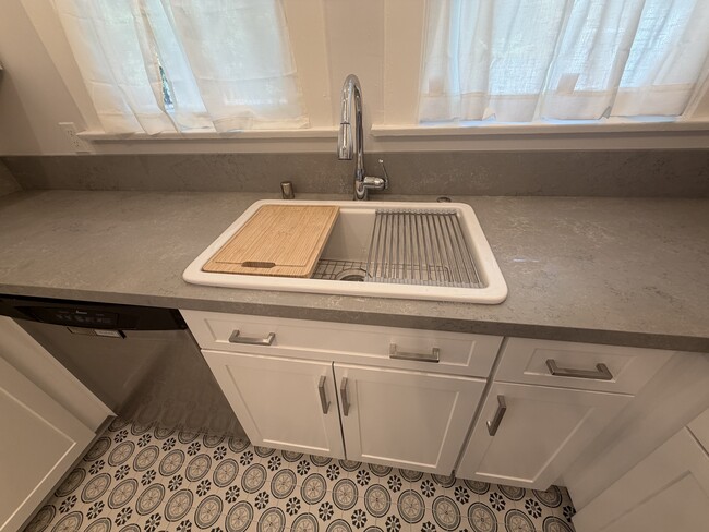 Large Deep Well Kitchen Sink - 713 S Bronson Ave