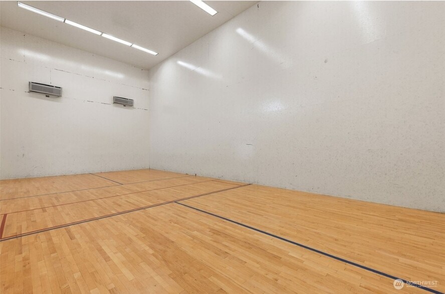 Building Photo - 823 N 161st Pl