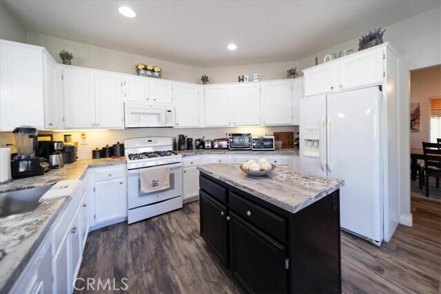 Building Photo - 32825 Canyon Crest St