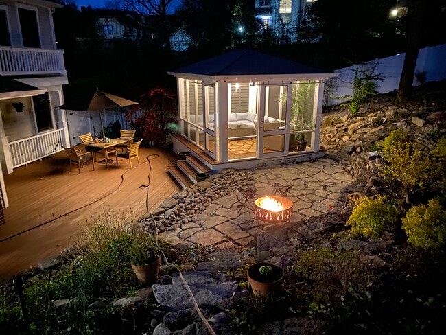 Deck / Gazebl - 547 McAlpin Ave