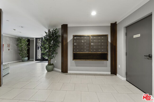 Building Photo - 1820 Benecia Ave