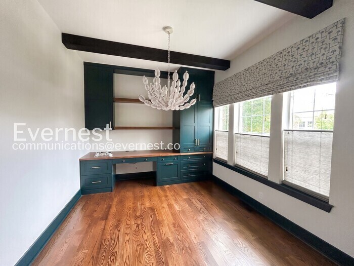 Building Photo - 841 Uinta Way