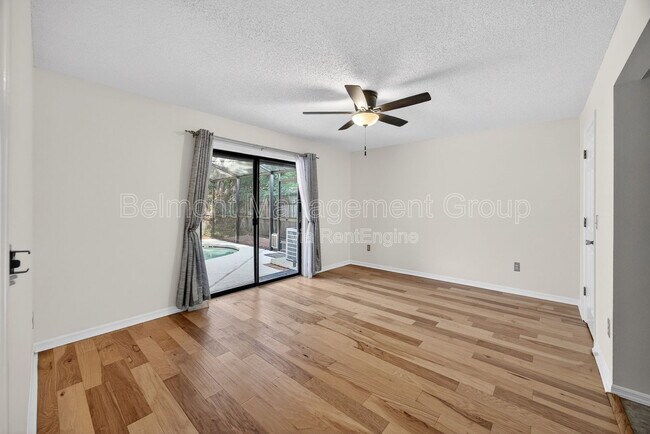 Building Photo - 1146 Western Way