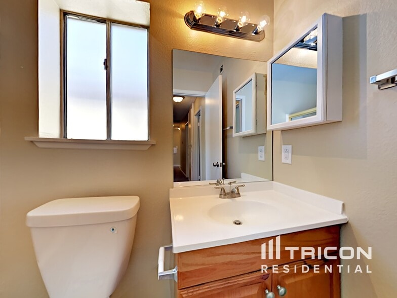 Building Photo - 3959 Monja Cir
