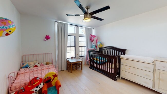 Building Photo - Bright 3 Bed 2 Bath Furnished Condo Available for Long Term Lease