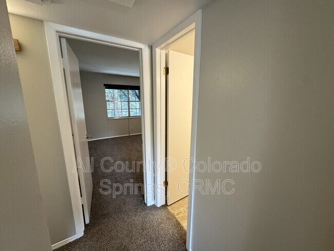 Building Photo - 2902 Airport Rd