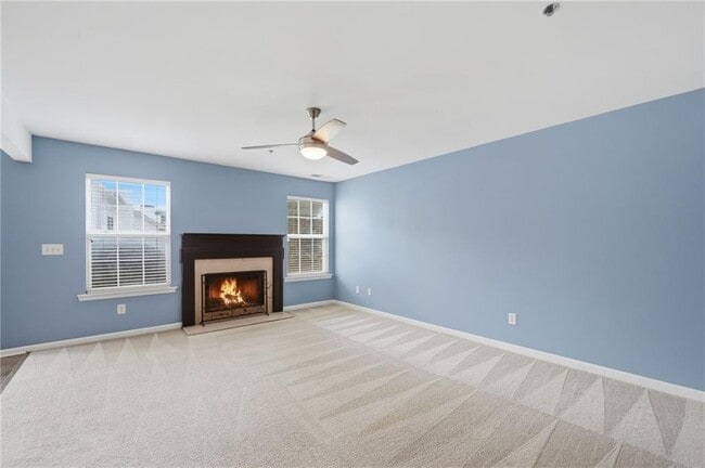 Building Photo - 247 Cottonwood Creek Cir