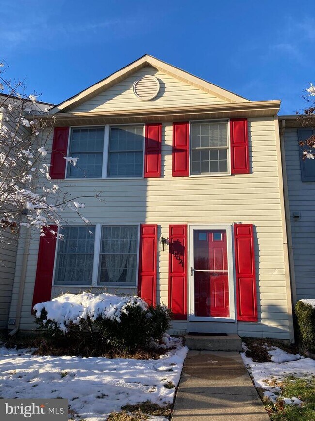 Building Photo - 11021 Outpost Dr