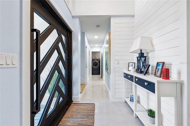 Building Photo - 2500 Monterey St